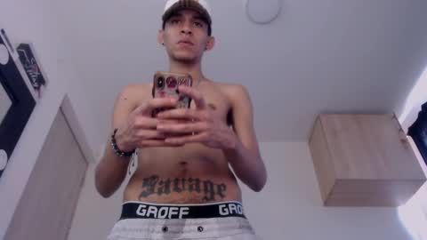 Snapshot of samuel_suarez chatting on 12.03.24 online show from 12.03.24