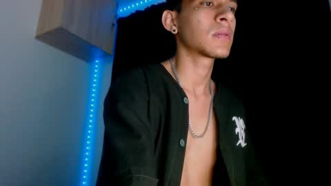 Snapshot of samuel_suarez chatting on 12.05.24 online show from 12.05.24