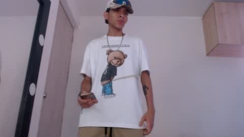 Snapshot of samuel_suarez chatting on 12.07.24 online show from 12.07.24