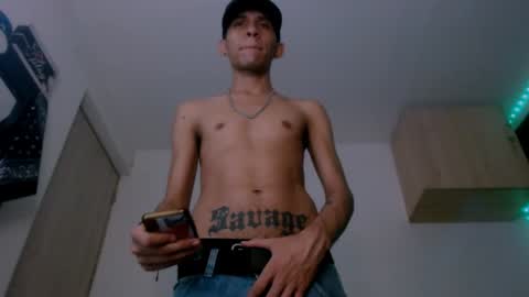 Snapshot of samuel_suarez chatting on 01.22.25 online show from 01.22.25