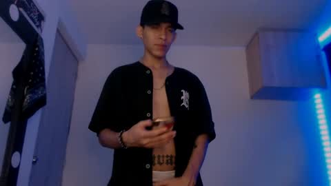 Snapshot of samuel_suarez chatting on 01.25.25 online show from 01.25.25