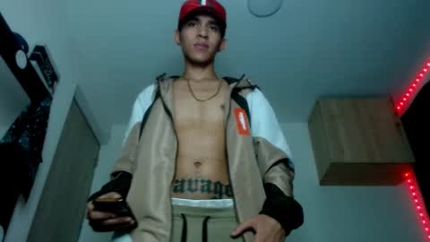 Snapshot of samuel_suarez chatting on 02.15.25 online show from 02.15.25