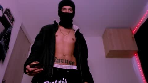 Snapshot of samuel_suarez chatting on 02.15.25 online show from 02.15.25