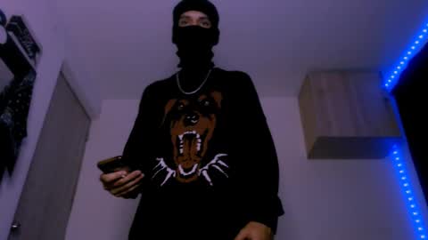 Snapshot of samuel_suarez chatting on 02.22.25 online show from 02.22.25