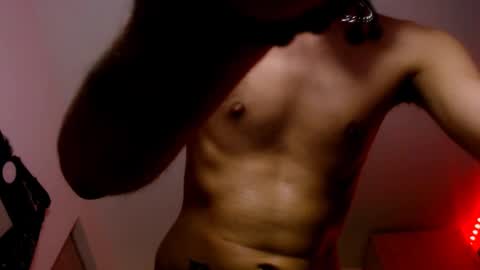 Snapshot of samuel_suarez chatting on 03.03.25 online show from 03.03.25