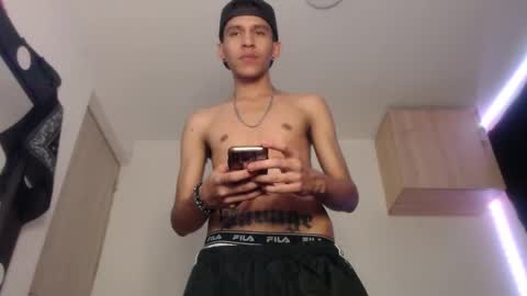 Snapshot of samuel_suarez chatting on 03.11.25 online show from 03.11.25