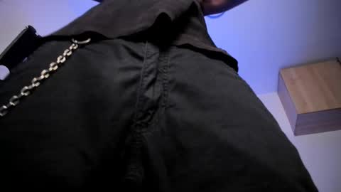 Snapshot of samuel_suarez chatting on 09.30.25 online show from 09.30.25