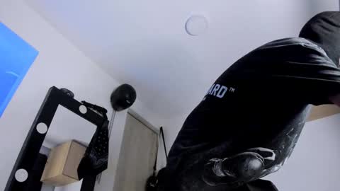 Snapshot of samuel_suarez chatting on 10.07.25 online show from 10.07.25