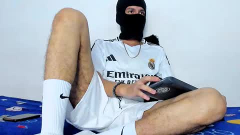 Snapshot of samuel_suarez chatting on 11.16.25 online show from 11.16.25