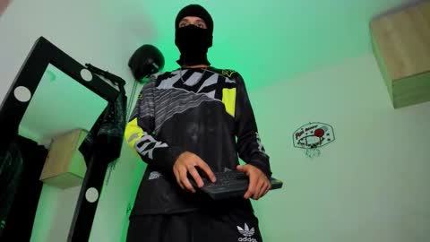 Snapshot of samuel_suarez chatting on 01.15.26 online show from 01.15.26