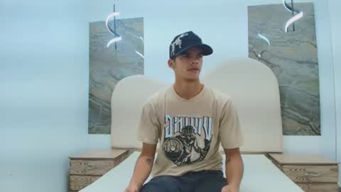 Snapshot of samuel_wyatt chatting on 06.10.26 SAMUEL online show from 06.10.26