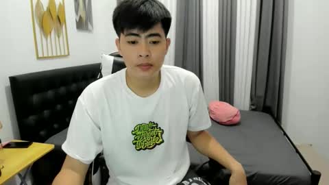 Snapshot of samuelangelo chatting on 05.09.26 Sam online show from 05.09.26