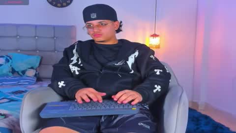samxx_muscle online show from 11.16.25