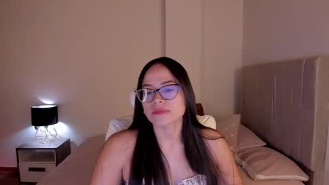 Snapshot of samy_one chatting on 04.19.26 Samy online show from 04.19.26
