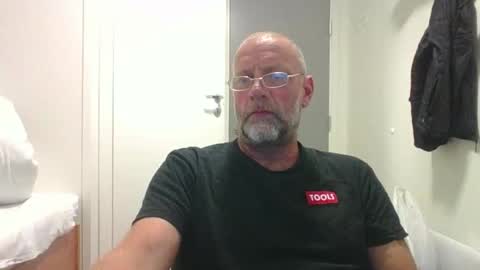 sandnesrune523 online show from 09.21.25