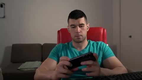 Snapshot of sandow_ chatting on 05.15.26 Sandow online show from 05.15.26