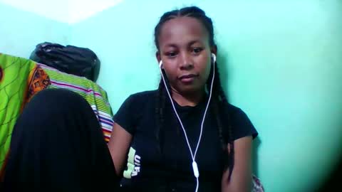 sandra1253099 online show from 12.16.25