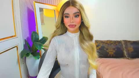 Sandra Hornball online show from 12.20.25