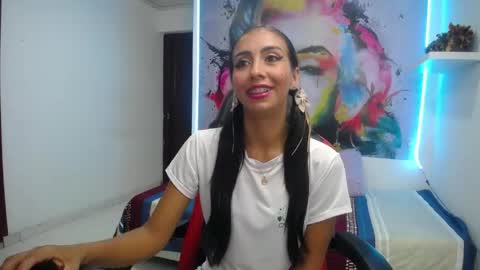Snapshot of sandra_petite19 chatting on 05.10.26 sandra online show from 05.10.26