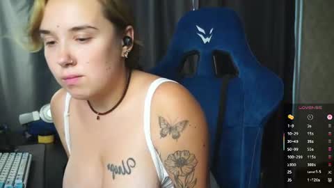 Snapshot of sandra_sww chatting on 06.25.26 sandra sw and bigmen Give our more pleasurePVT IS OPEN online show from 06.25.26