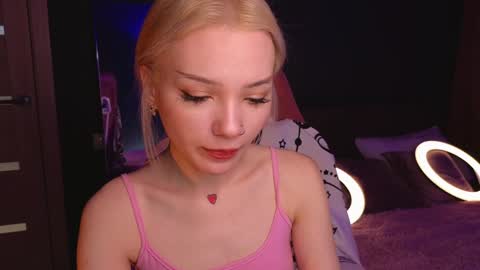 Snapshot of sandraboyl chatting on 01.20.25 Sandy online show from 01.20.25