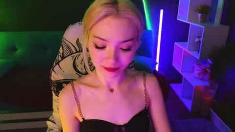 Snapshot of sandraboyl chatting on 02.02.25 Sandy online show from 02.02.25