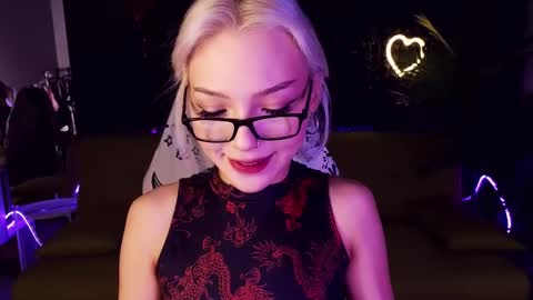 Snapshot of sandraboyl chatting on 02.23.25 Sandy online show from 02.23.25