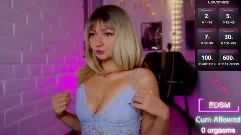 Snapshot of sandralawrence chatting on 10.24.25 Schedule uploadedTake a look on NEW showAnd 2 Secret shows this month See youhope often online show from 10.24.25