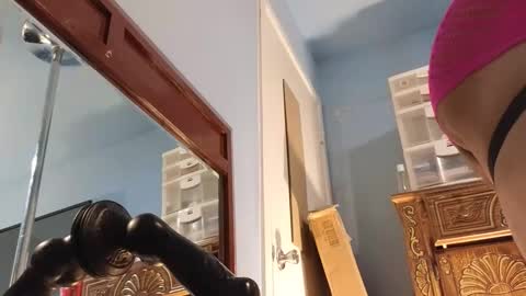 Sandra online show from 02.13.25