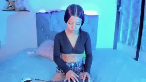 Sandy online show from 02.11.26