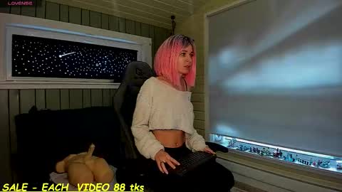 Sandy and Chris online show from 11.14.25