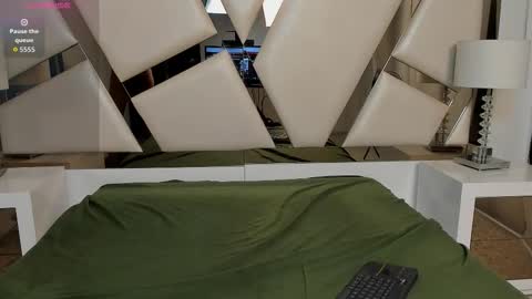 Snapshot of sandyhouston chatting on 02.08.26 Sandy Houston online show from 02.08.26