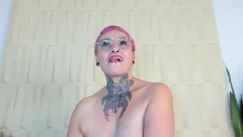 Sandy Rose online show from 10.15.25