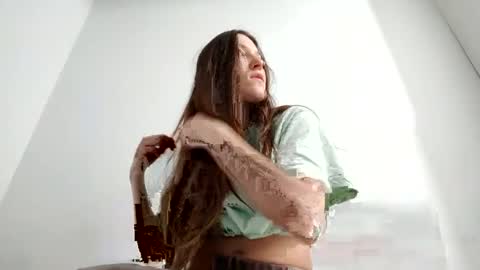 Sandy online show from 02.21.25