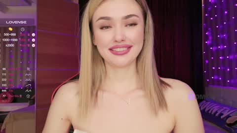 Sandy online show from 02.06.25