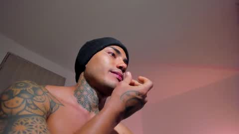Snapshot of santi__ferrer chatting on 05.25.26 Santi Ferrer online show from 05.25.26