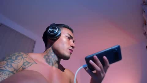 Snapshot of santi__ferrer chatting on 05.29.26 Santi Ferrer online show from 05.29.26