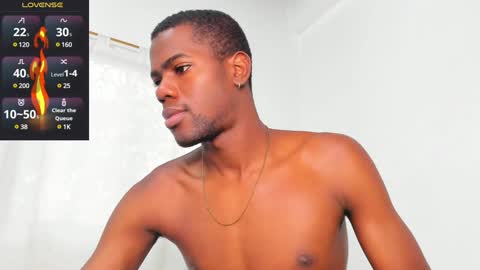 Snapshot of santi_brown1 chatting on 01.25.25 Santibrown online show from 01.25.25