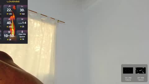 Snapshot of santi_brown1 chatting on 02.14.25 Santibrown online show from 02.14.25