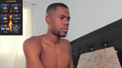 Snapshot of santi_brown1 chatting on 09.17.25 Santibrown online show from 09.17.25