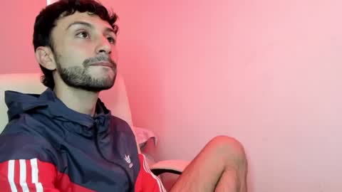 Snapshot of santi_mateo chatting on 01.20.25 Santi online show from 01.20.25