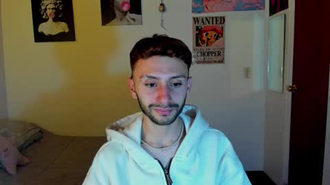 Snapshot of santi_mateo chatting on 09.21.25 Santi online show from 09.21.25