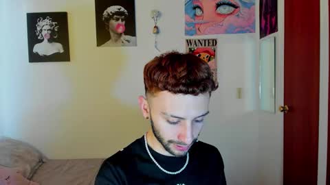 Snapshot of santi_mateo chatting on 09.21.25 Santi online show from 09.21.25