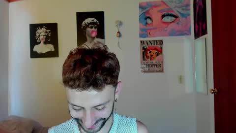 Snapshot of santi_mateo chatting on 09.26.25 Santi online show from 09.26.25