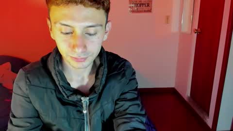 Snapshot of santi_mateo chatting on 10.25.25 Santi online show from 10.25.25