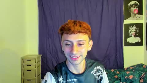 Snapshot of santi_mateo chatting on 12.18.25 Santi online show from 12.18.25