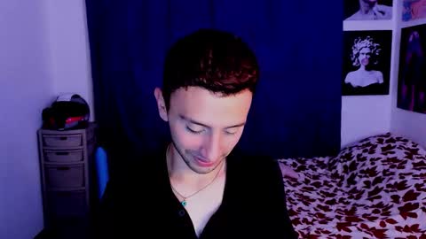 Snapshot of santi_mateo chatting on 02.08.26 Santi online show from 02.08.26