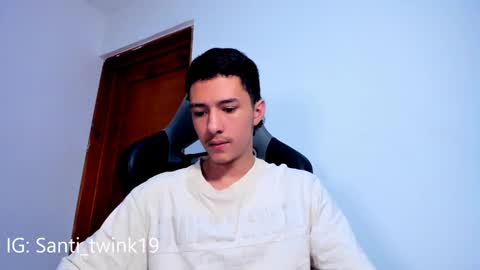santi_twink19 online show from 02.19.25