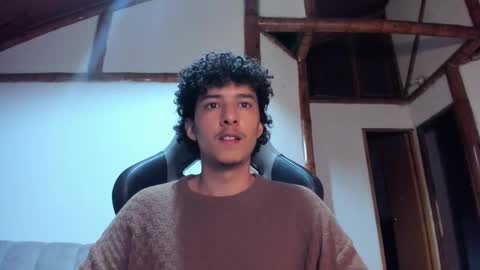 santi_twink19 online show from 02.22.26