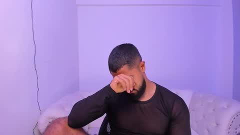 Snapshot of santiago_huntt chatting on 01.20.25 santiago_huntt online show from 01.20.25